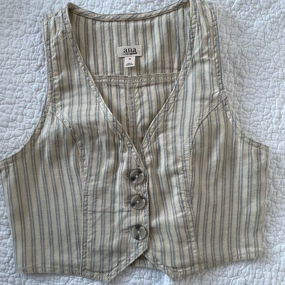 a.n.a Cream and Light Blue Striped Cropped Button Vest - Picture 3 of 5